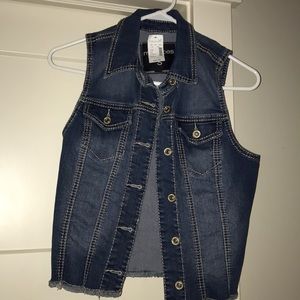 Maurice’s jean cut off vest
